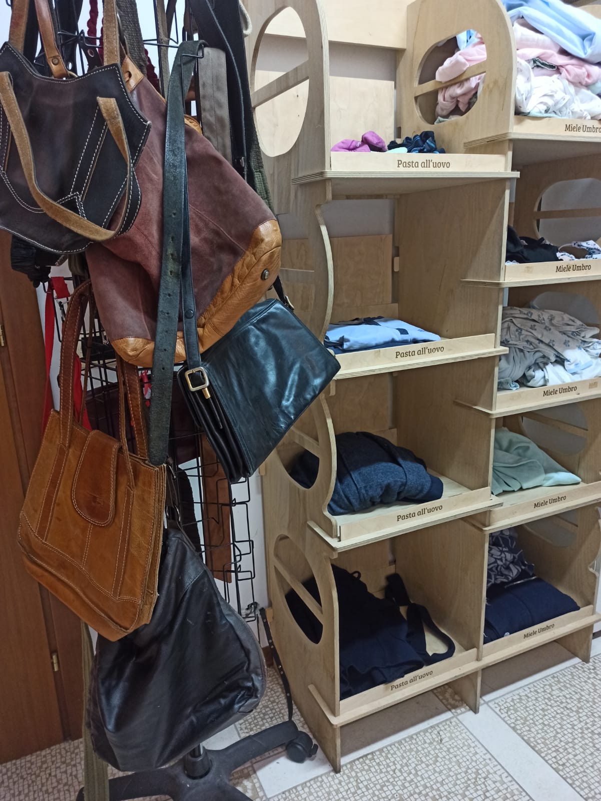 Vestire con Сura